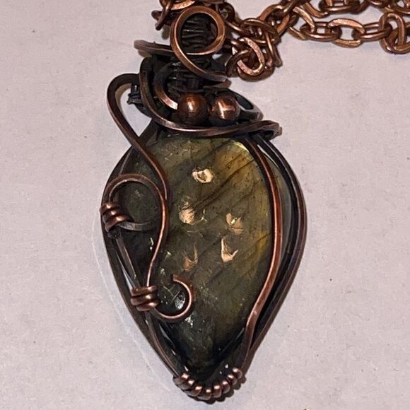 NWT DebbyTammy 16” handmade Labradorite teardrop stone necklace - Picture 3 of 12